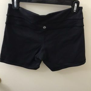 Lululemon women’s spandex shorts size 6